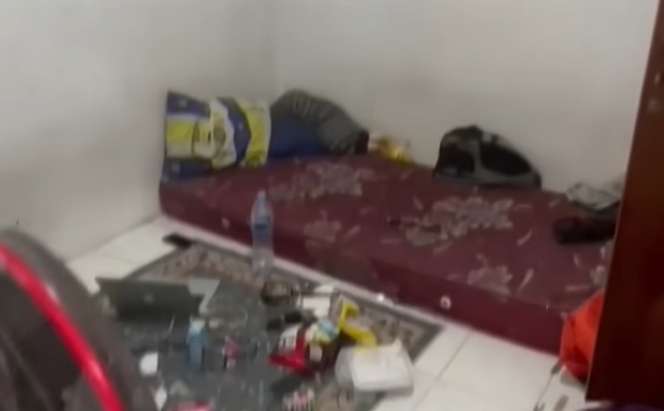 10 Potret Kosan Para Komika `The Raid` Rp600 Ribu Sebulan, Kamar Nopek Bak Kapal Pecah