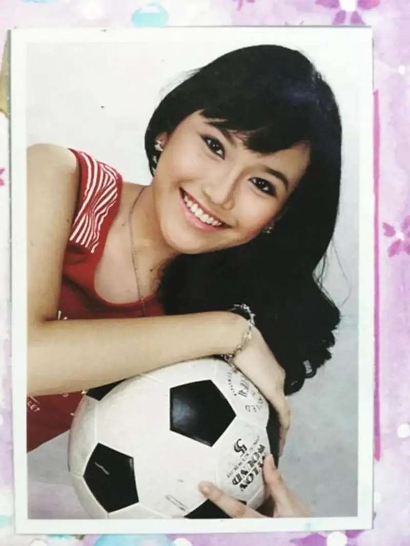 8 Potret Ayu Ting Ting Sebelum VS Sesudah Tanam Benang di Hidung, Dikritik Netizen: Lebih Suka yang Dulu!
