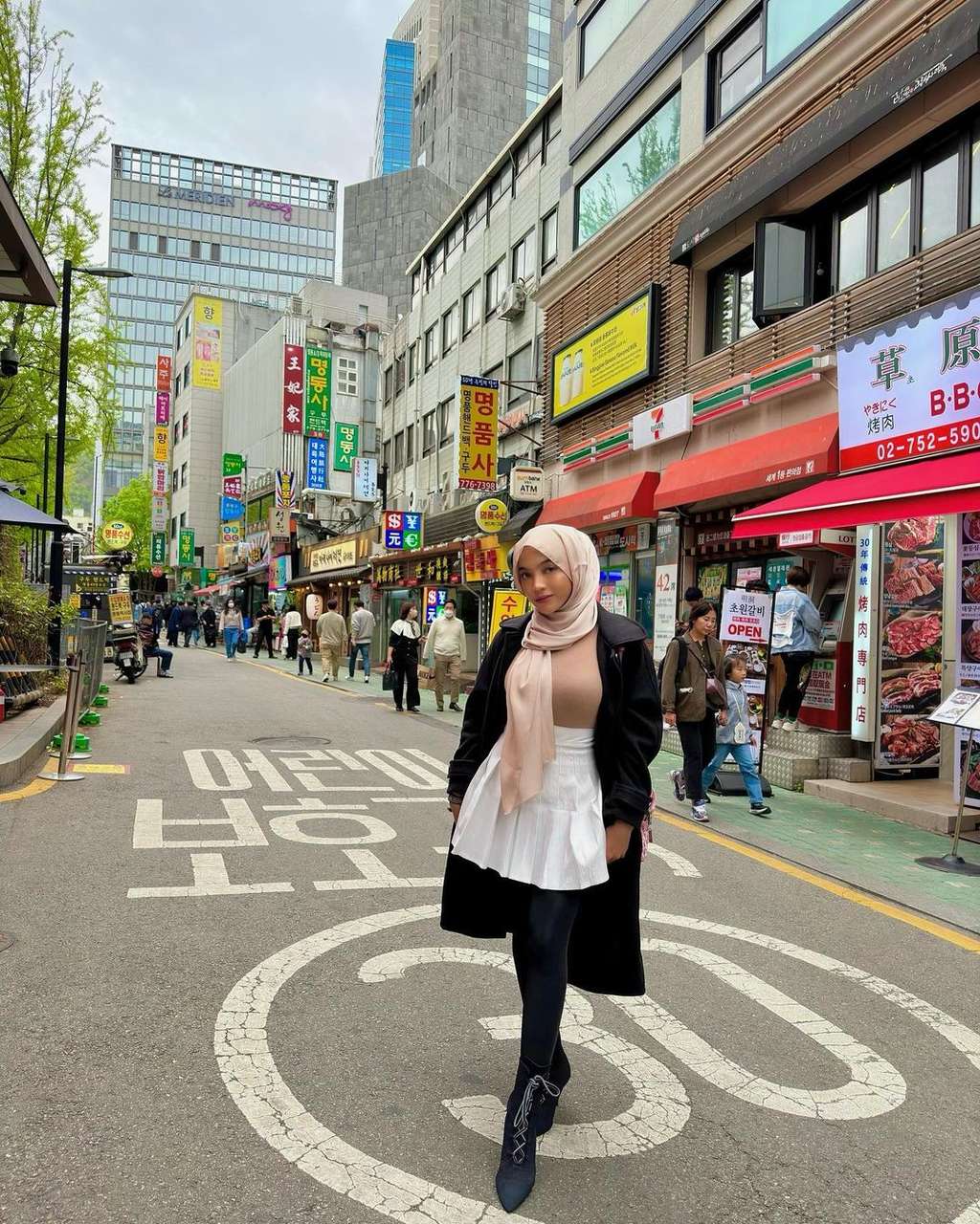 Adu Gaya Irish Bella VS Selebgram Oklin Fia, Lagi Ramai Diomongin!