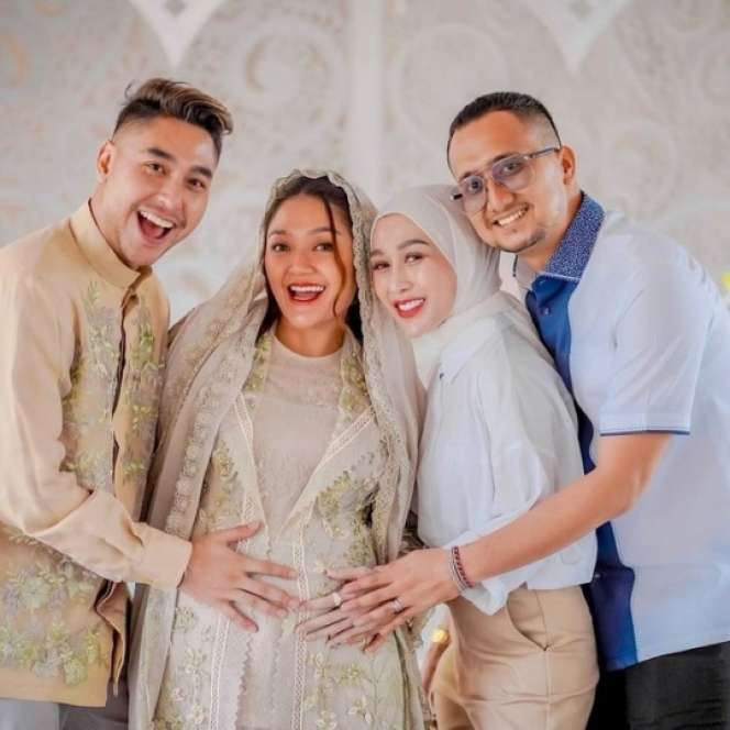 Potret Reza Gladys Kakak Ipar Siti Badriah yang Tajir Melintir, Dulunya Hidup Melarat Tinggal di Kontrakan Sepetak