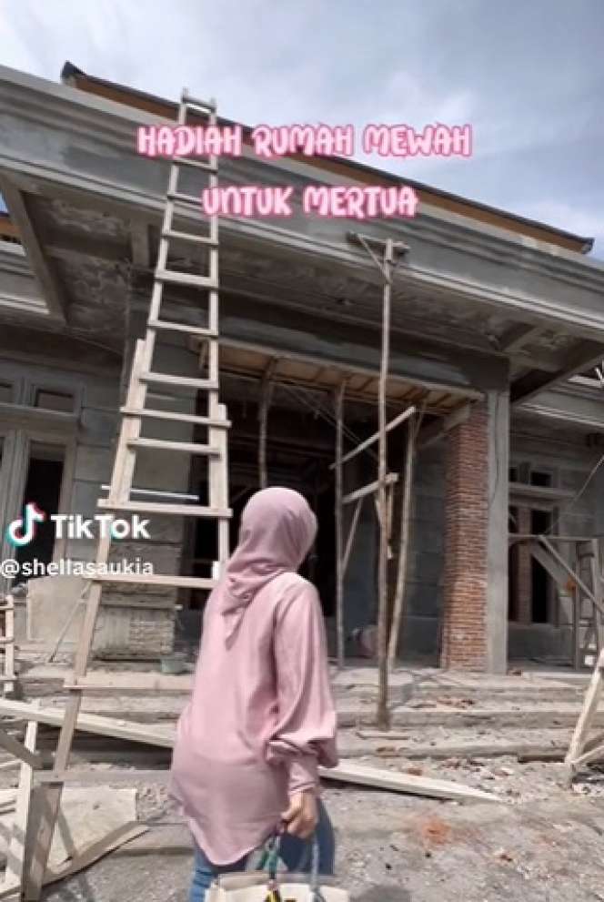 Dulu Ngontrak, Ini Potret Rumah Mewah yang Dibangun Crazy Rich Aceh Untuk Sang Mertua