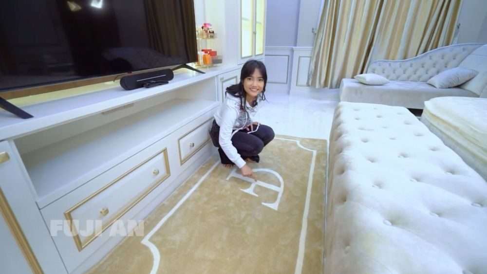 Baru Direnovasi, Potret Kamar Fuji Berubah Bak Hotel Berbintang, Salfok Barang Koleksi di dalam Lemari