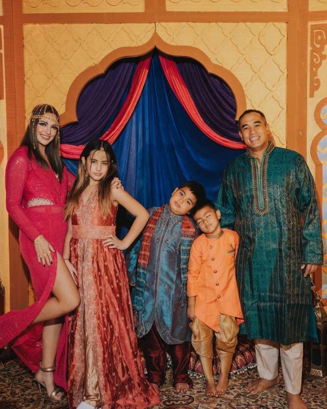 Potret Pesta Ultah Nia Ramadhani Bertema Arabian Night, Penampilannya bak Cleopatra