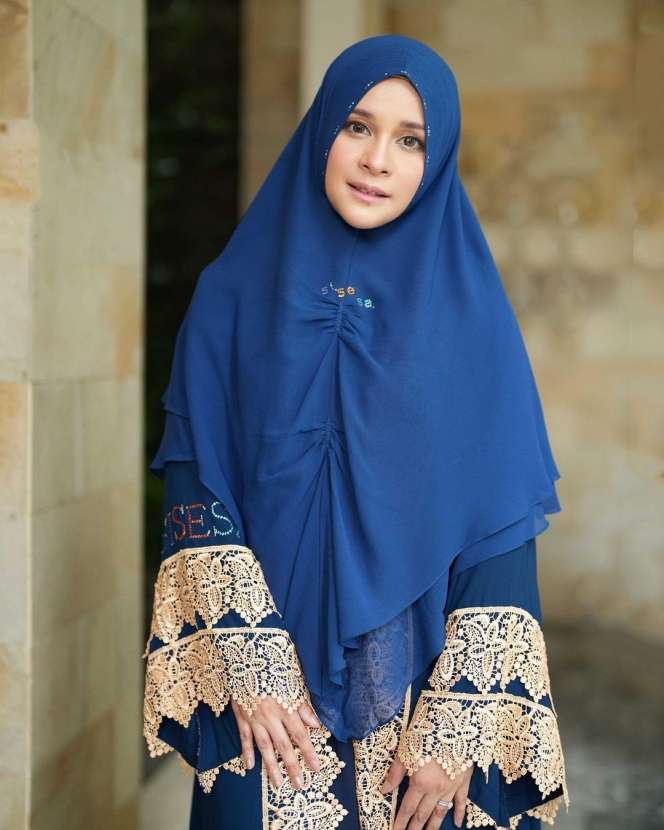 Adu Gaya Artis yang Kini Jadi Istri Pejabat, Penampilan Arumi Bachsin Bikin Salfok!