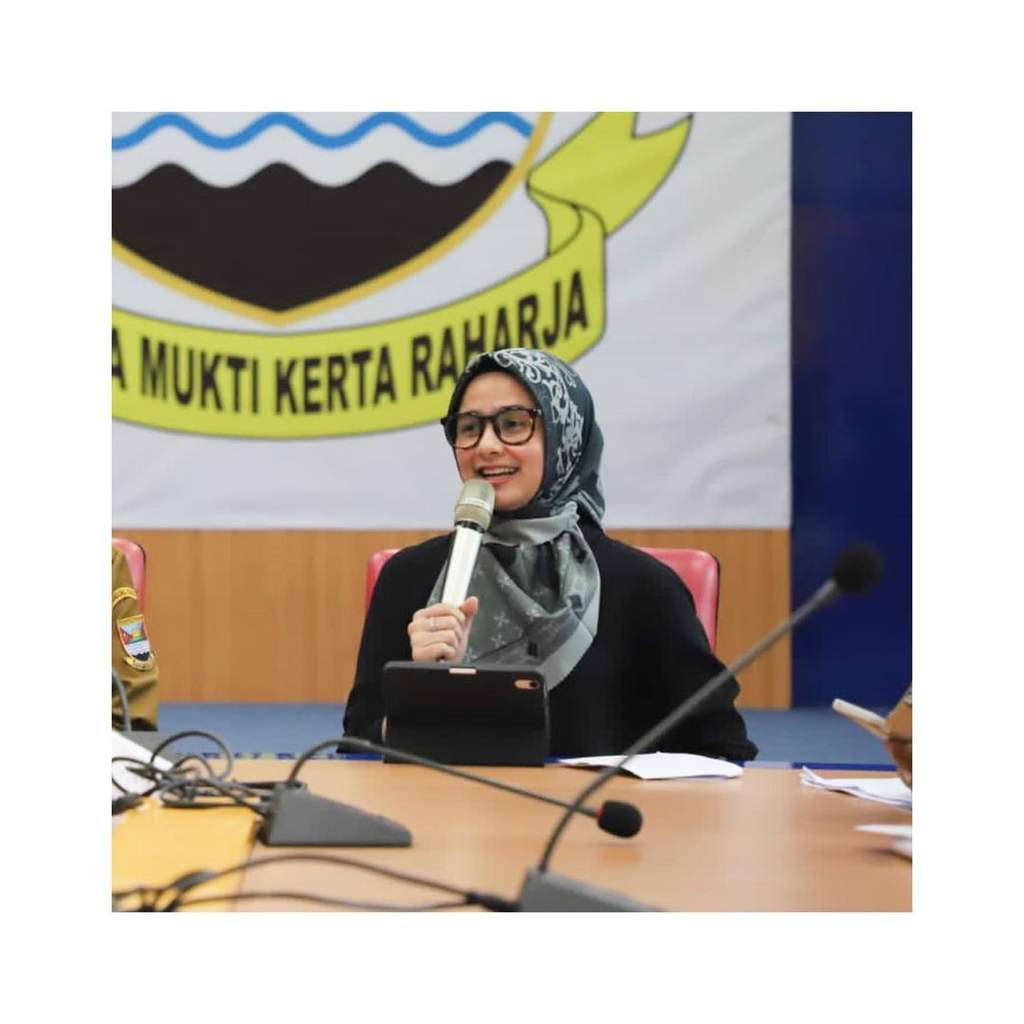 Adu Gaya Artis yang Kini Jadi Istri Pejabat, Penampilan Arumi Bachsin Bikin Salfok!