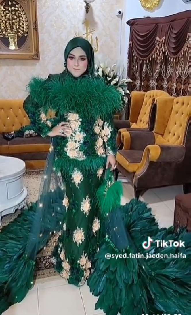 Viral Baju Lebaran Super Unik, Bisa Nyala Hingga Bikin Jalanan Bersih, Desainnya Heboh Banget, Lihat Harganya Bikin Kantong Menjerit!