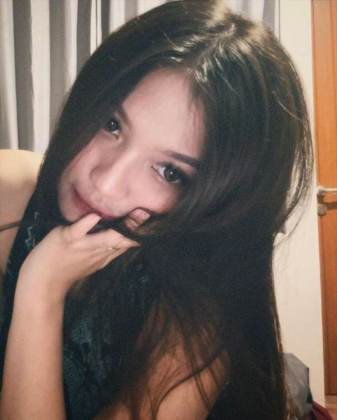 Calon Mama Muda, Potret Mirriam Eka Pamer Pose Menggoda