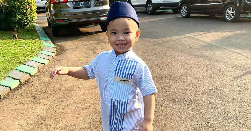 Potret Outfit Lebaran Anak Artis yang Ngegemesin