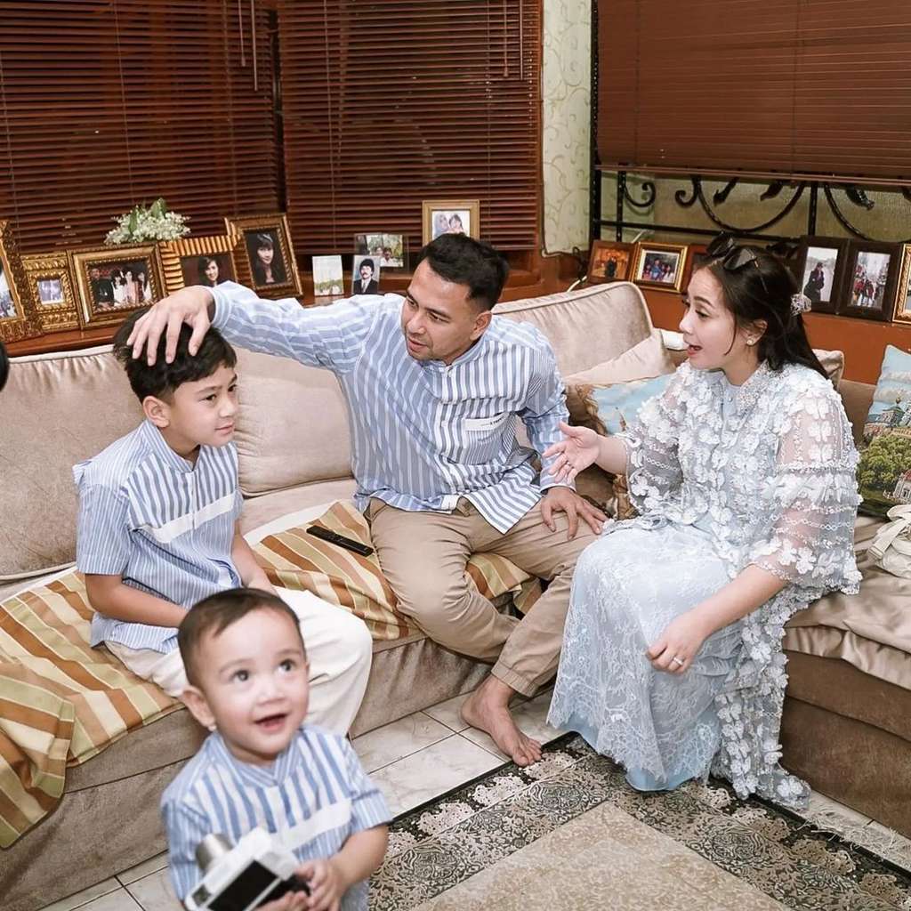 Potret Outfit Lebaran Anak Artis yang Ngegemesin