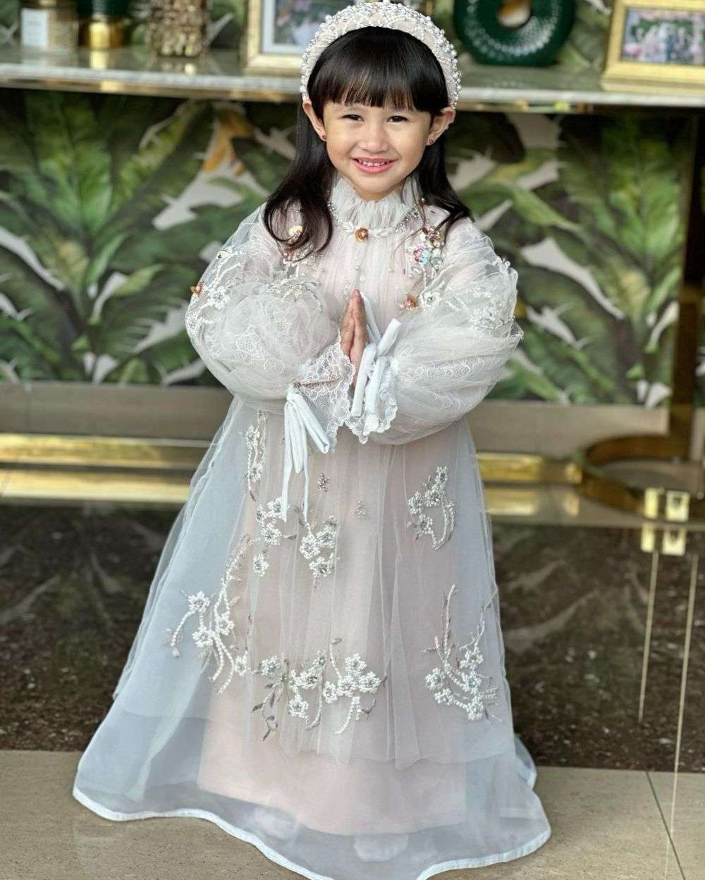 Potret Outfit Lebaran Anak Artis yang Ngegemesin