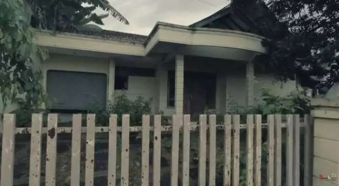 Sederet Potret Rumah Terbengkalai Milik Artis Terkenal, Dulu Tampak Mewah Kini Penampakannya Bikin Merinding!