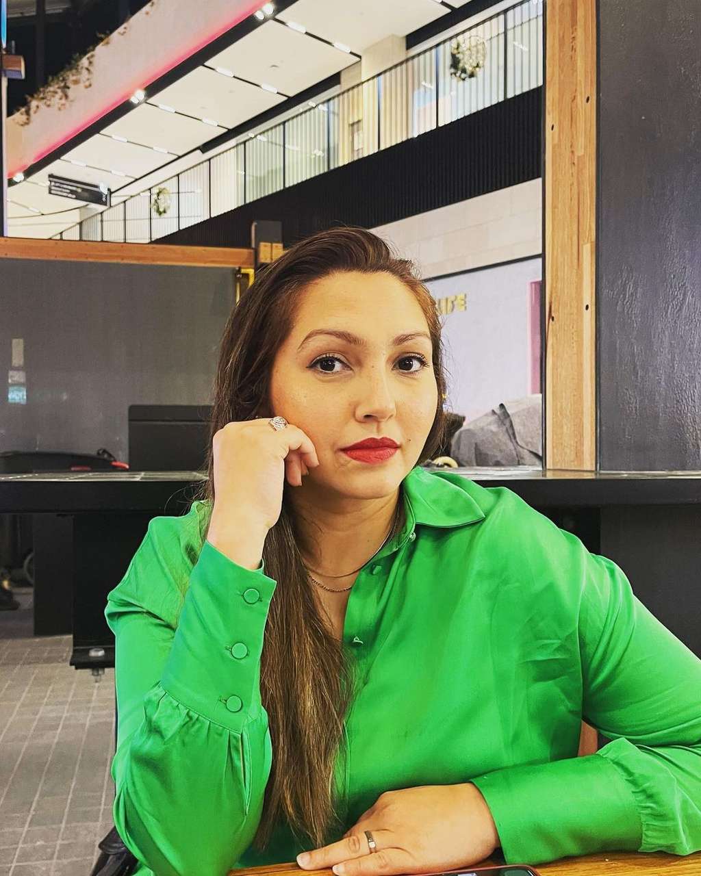 Masih Ingat Artis Cantik Keponakan Bos `Warkop Millenium`? Lama Tak Muncul di Layar Kaca, Kini Penampilannya Bikin Pangling!