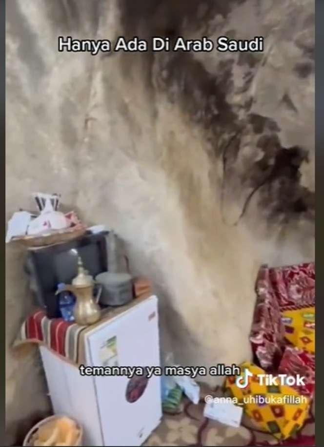 Potret Rumah Unik yang Dibangun Dalam Batu Besar, Tak Disangka Isinya Mewah Banget!