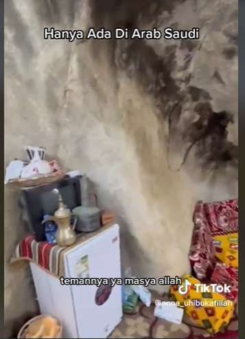 Potret Rumah Unik yang Dibangun Dalam Batu Besar, Tak Disangka Isinya Mewah Banget!