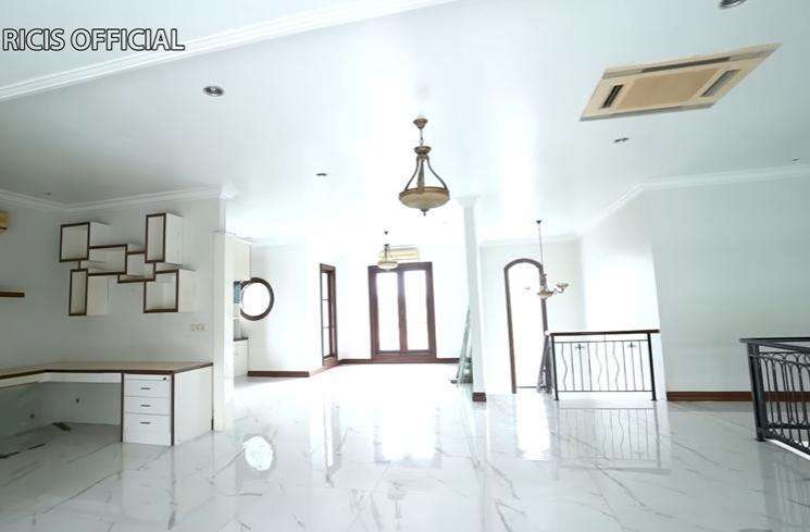 Potret Rumah Baru Ria Ricis, Super Mewah Balkonnya Berbentuk Koridor, Sempat Dikira...