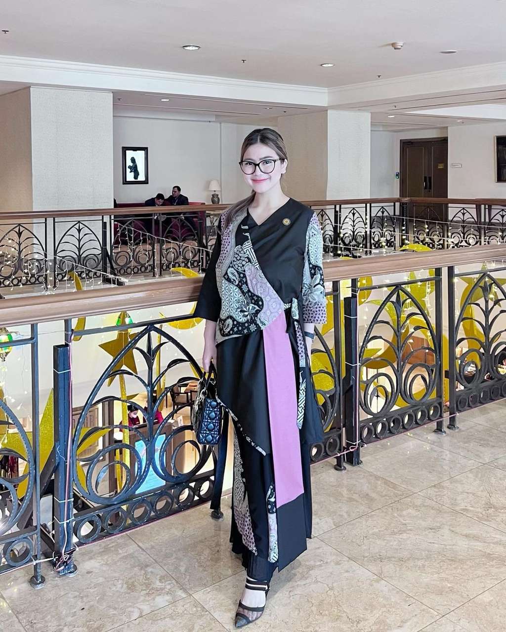 Disebut Dapat Mahar Rp500 Miliar, Pernikahan Artis Cantik Ini Dulu Bikin Heboh, Kini Sukses Kembangkan Bisnis Kecantikan!