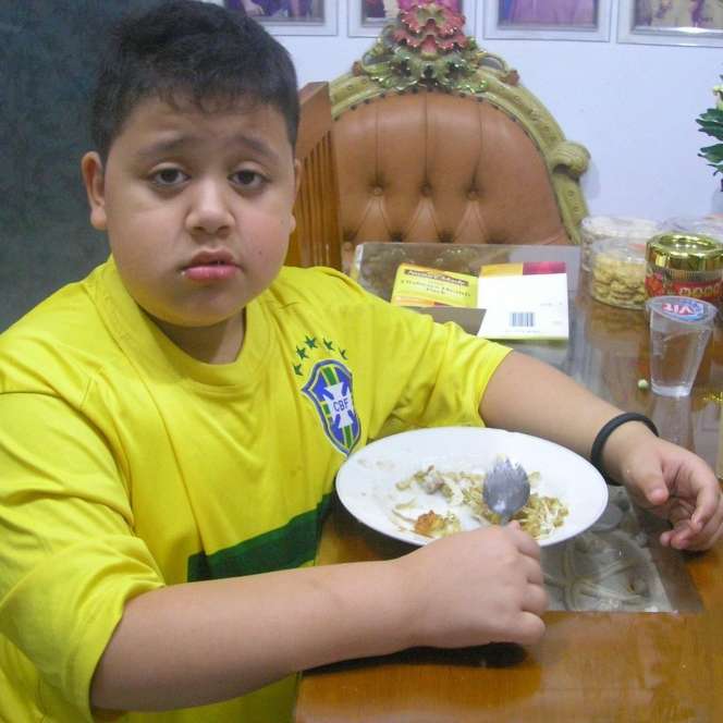 Masih Ingat Aktor Cilik Berpipi Chubby Ini? Dulu Aktingnya Bikin Gemas, Kini Penampilannya Berubah Drastis!