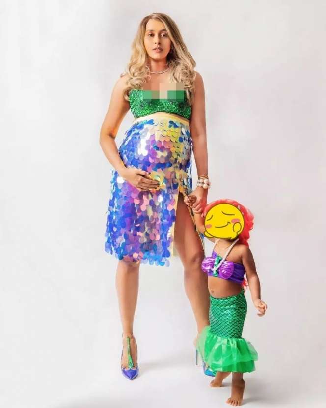 8 Adu Gaya Artis Cosplay Jadi `Princess Ariel` Si Putri Duyung, Ariel Tatum Paling Hot & Mirip Aslinya!