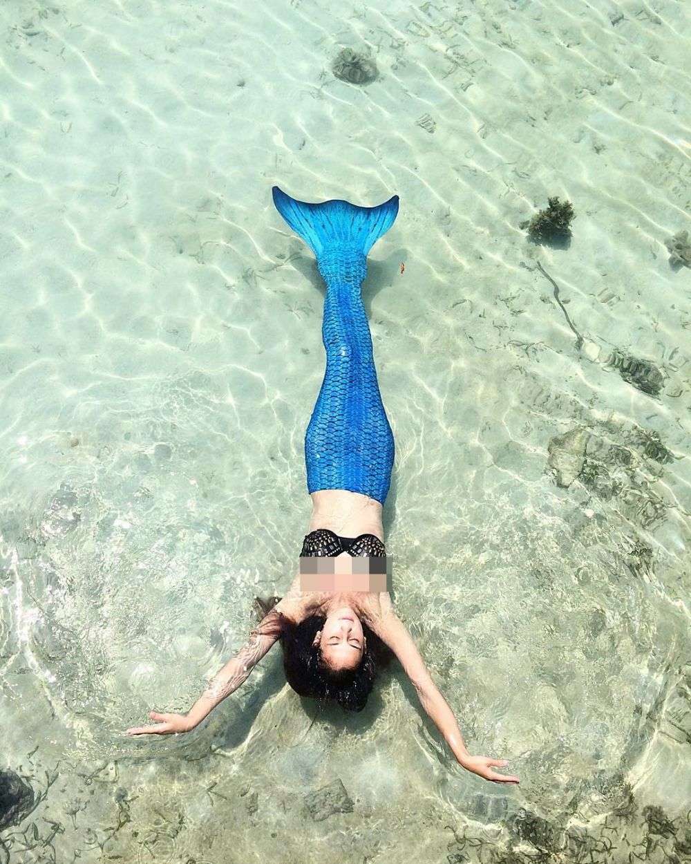 8 Adu Gaya Artis Cosplay Jadi `Princess Ariel` Si Putri Duyung, Ariel Tatum Paling Hot & Mirip Aslinya!
