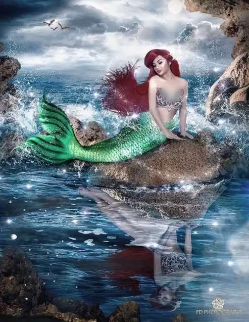 8 Adu Gaya Artis Cosplay Jadi `Princess Ariel` Si Putri Duyung, Ariel Tatum Paling Hot & Mirip Aslinya!