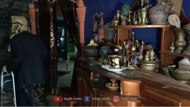 Potret Rumah Unik di Tengah Hutan, Desainnya Tak Biasa, Pemilik Simpan Banyak Barang Antik!