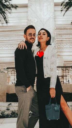 7 Artis Cantik Ini Diceraikan Lewat WhatsApp, Terbaru Nikita Mirzani, Tuding Suami Bawa Kabur Barang Mewah