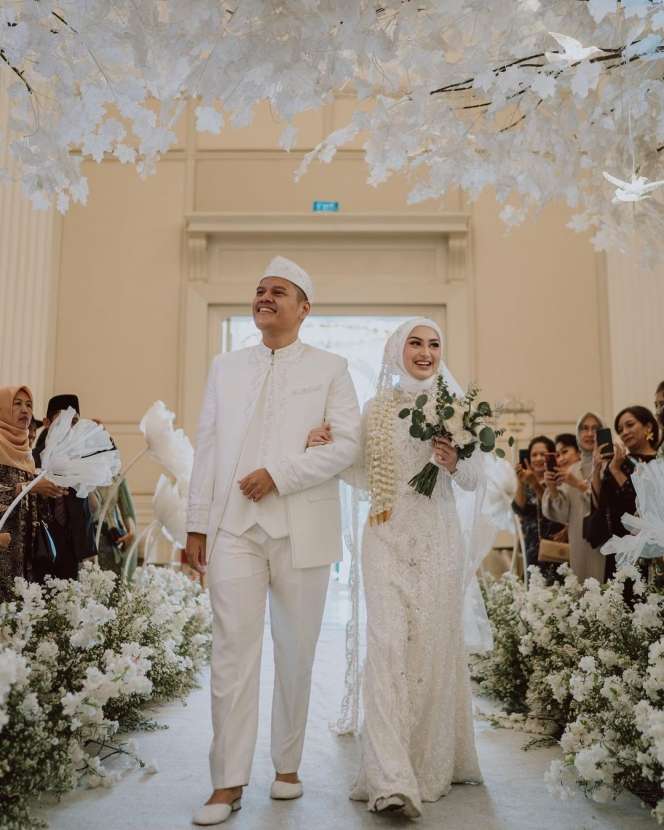 Masih Ingat Memes Prameswari yang Dulu Heboh Jadi Pengantin Sule? Kini Bagikan Kabar Bahagia, Banjir Doa Dari Warganet!