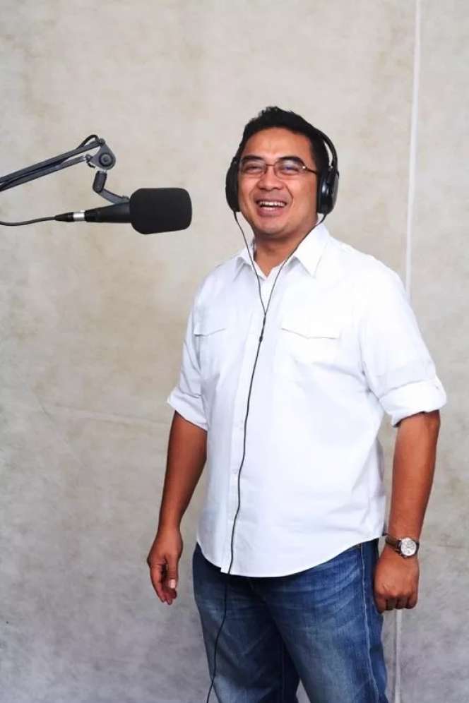 Sederet Artis yang Nyambi Jadi Dosen, Terbaru Prilly Latuconsina Jadi Pengajar Muda di UGM!