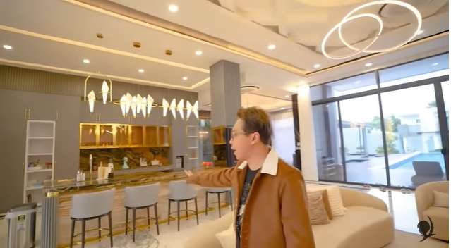 10 Potret Rumah Baru Rp70 Miliar dr Richard Lee, Mewah Bak Istana, Tuai Kontroversi Gegara Akuarium Isi Ikan Hiu