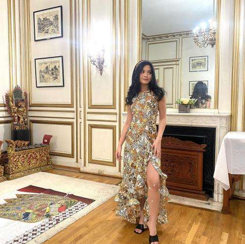 10 Adu Gaya Beby Tsabina VS Yoriko Angeline, Dua Artis Muda Cantik & Lulusan Amerika, Siapa yang Menang?