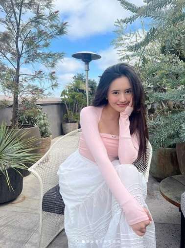 10 Adu Gaya Beby Tsabina VS Yoriko Angeline, Dua Artis Muda Cantik & Lulusan Amerika, Siapa yang Menang?
