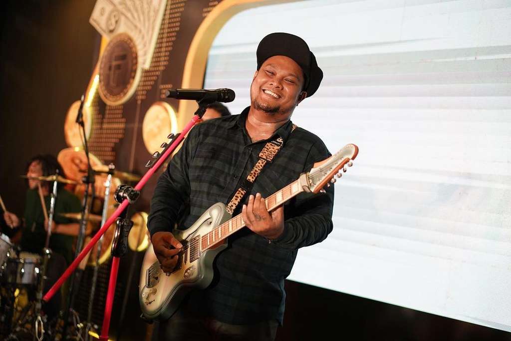 10 Musisi Terkenal ini Dikabarkan Selingkuh, Artis Terakhir Lebih Dihujat Daripada Virgoun Last Child