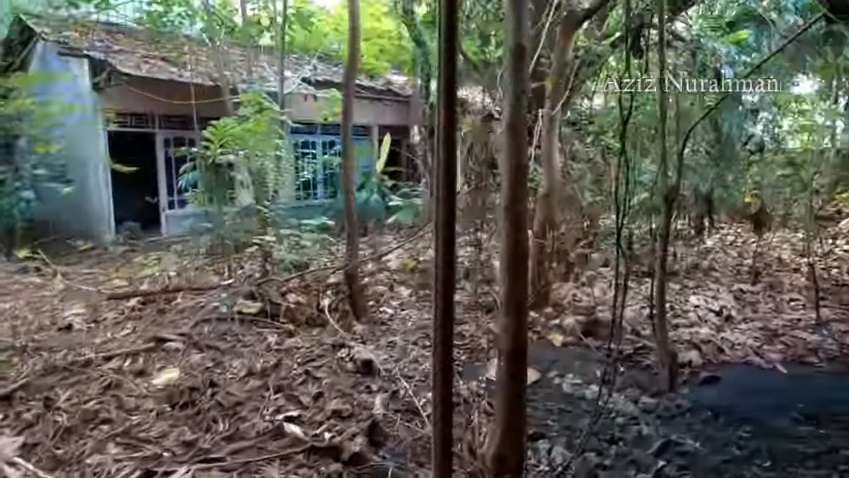 Penampakan Asrama Angker Bekas Tragedi Mengerikan, Kini Terbengkalai Sisakan Kesan Super Horor!