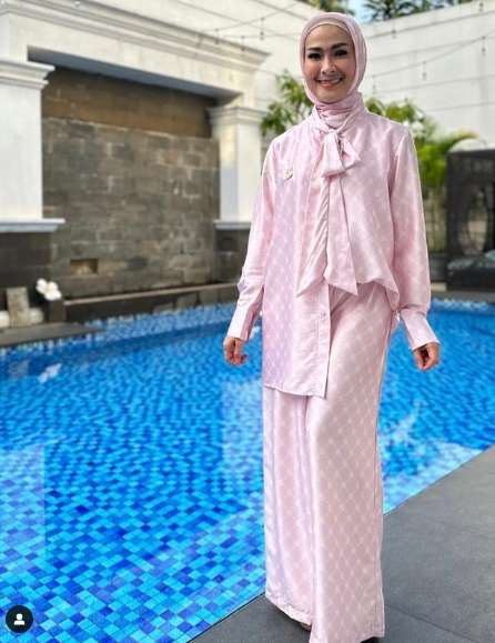Ingat Model Iklan Sampo Jadul ini? Dulu Diva Dangdut yang Disegani, Kini Selalu Dihujat, Anak Nyaris Bunuh Diri Karena Malu