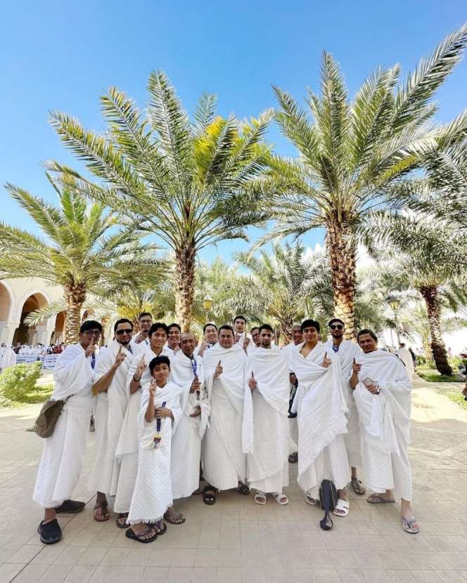 Gaya Refal Hady saat Menjalani Ibadah Umrah, Bikin Kaum Hawa Kesengsem