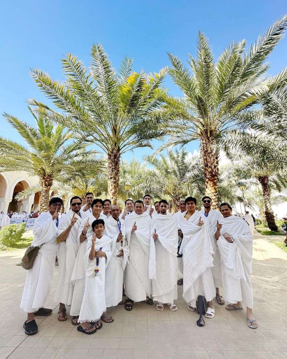 Gaya Refal Hady saat Menjalani Ibadah Umrah, Bikin Kaum Hawa Kesengsem
