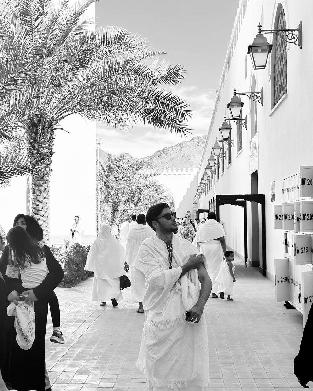 Gaya Refal Hady saat Menjalani Ibadah Umrah, Bikin Kaum Hawa Kesengsem