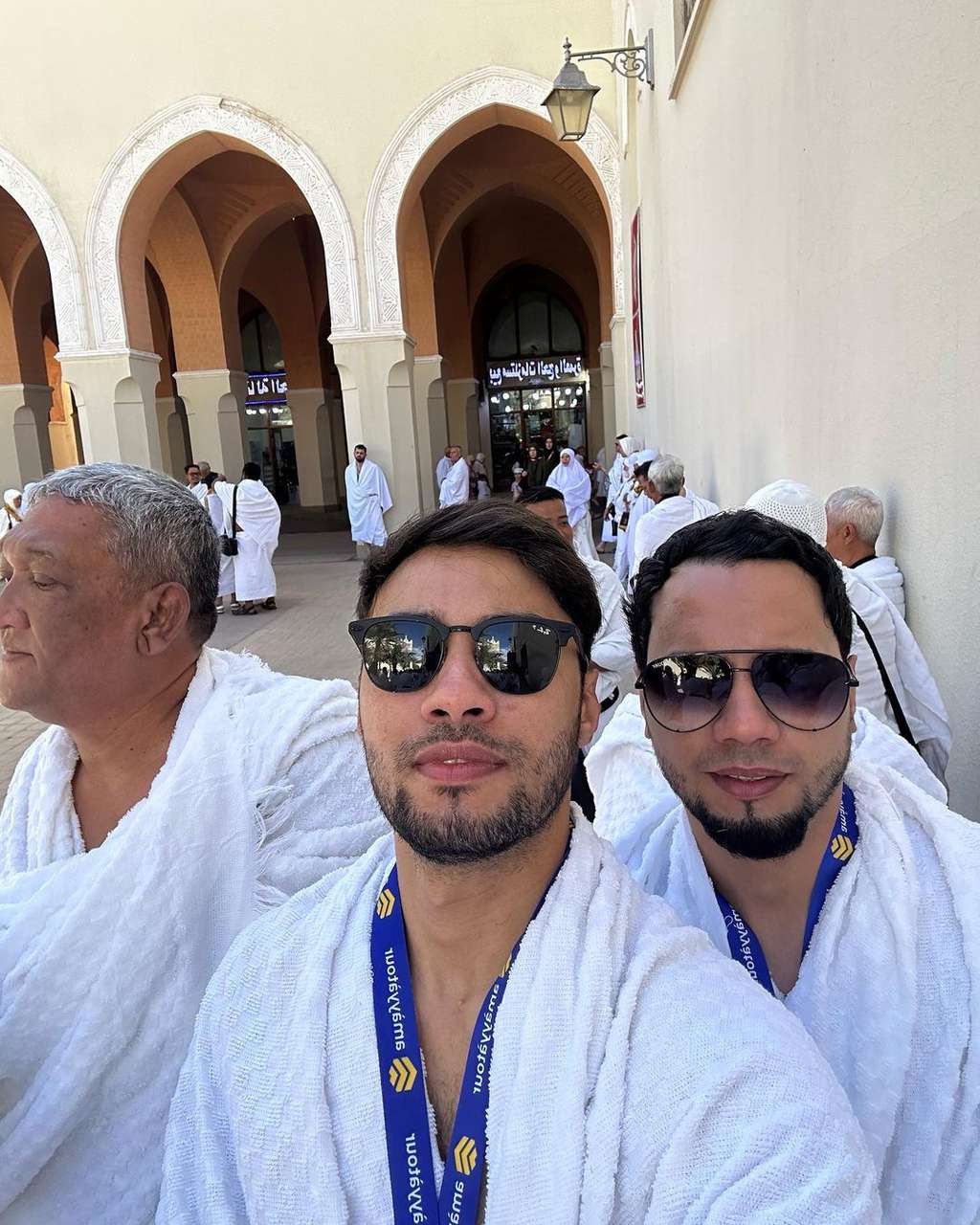 Gaya Refal Hady saat Menjalani Ibadah Umrah, Bikin Kaum Hawa Kesengsem