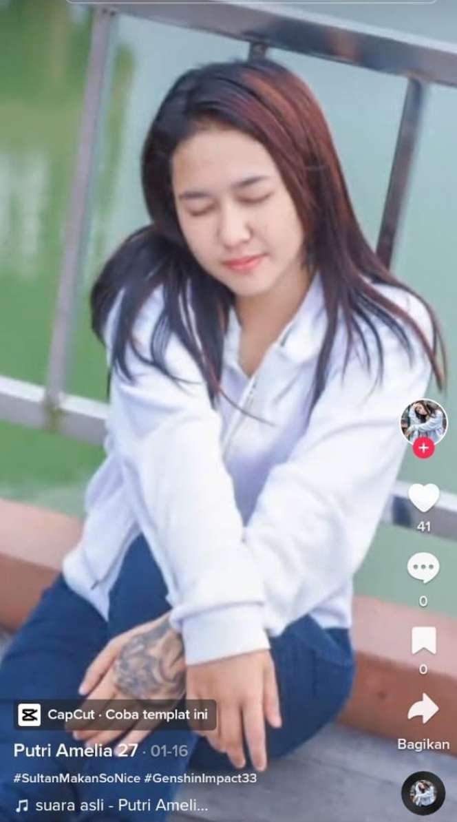 Potret Putri Amelia, Istri Ikal Laskar Pelangi Disebut 'Dijual' oleh Suami