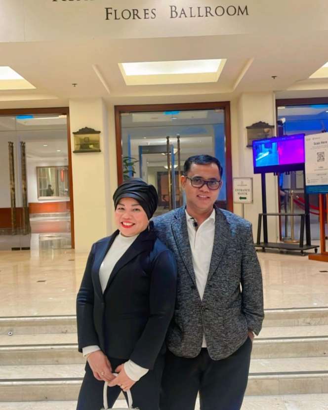 10 Adu Gaya Mama Fuji VS Geni Faruk Ibu Thariq Halilintar, Gagal Jadi Besan, Sama-Sama Nyentrik?