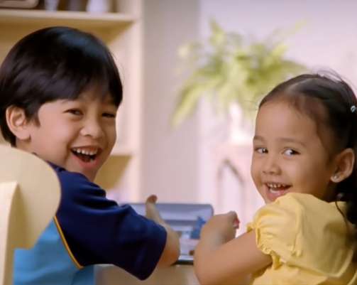 Ingat Bocah Perempuan di Iklan Susu Kental Manis ini? Kini Jadi Artis Top & Naik Daun, Punya Pacar Aktor Paling Ganteng, Siapa Dia?