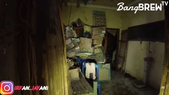 10 Potret Rumah Mewah Dokter Wayan yang Viral, Terbengkalai Penuh Sampah, Masih Dihuni & Terima Pasien!