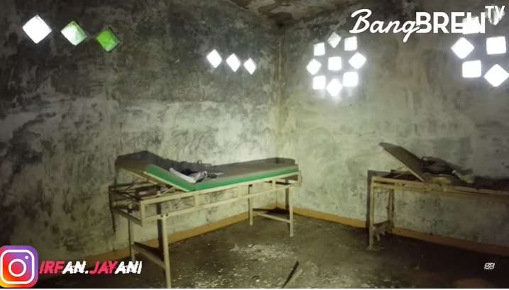 10 Potret Rumah Mewah Dokter Wayan yang Viral, Terbengkalai Penuh Sampah, Masih Dihuni & Terima Pasien!