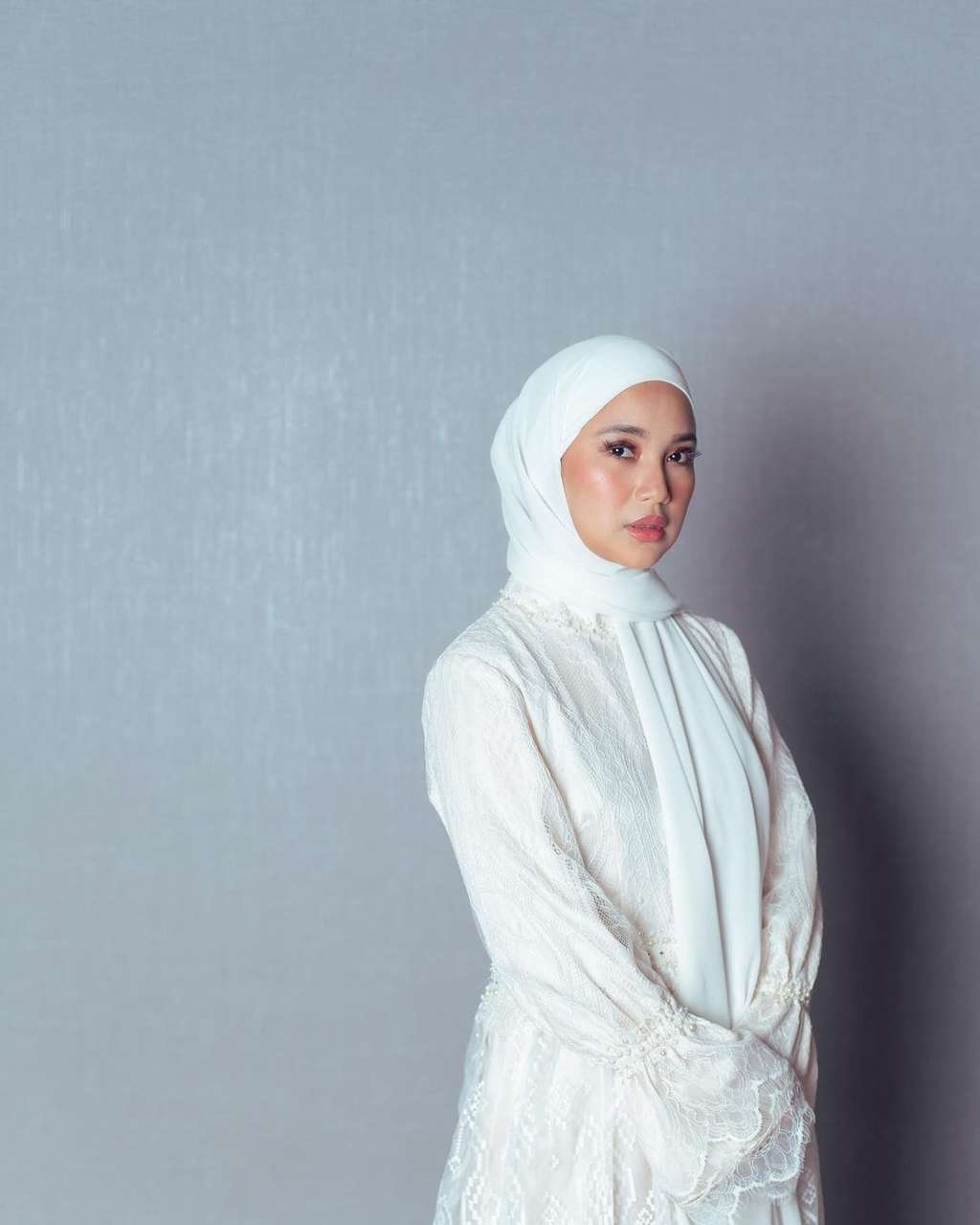 Adu Gaya Vivi Zubedi VS Chacha Frederica, Sama-sama Punya Suami Pejabat, Selera Fashionnya Tuai Sorotan!