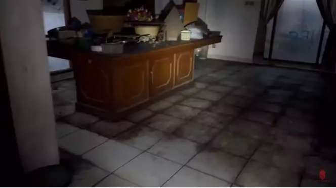 10 Adu Rumah Ibu Eny VS Dokter Wayan, Sama-Sama Megah Terbengkalai, Yang ini Kondisinya Lebih Parah!