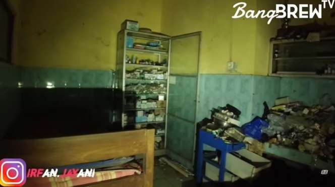 10 Adu Rumah Ibu Eny VS Dokter Wayan, Sama-Sama Megah Terbengkalai, Yang ini Kondisinya Lebih Parah!