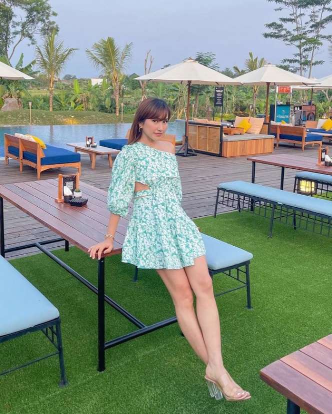 Masih Ingat Louise Anastasia? Dulu Ratu Sinetron dan Primadona di TV, Kini Makin Hot di Usia 40 Tahun, Lihat 8 Potretnya
