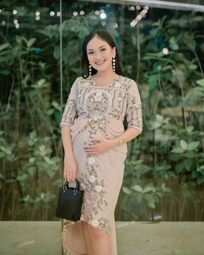9 Artis Umumkan Hamil Anak Pertama di Tahun 2023, Terbaru Sisca Kohl, Disebut Bakal Saingi Rafathar!