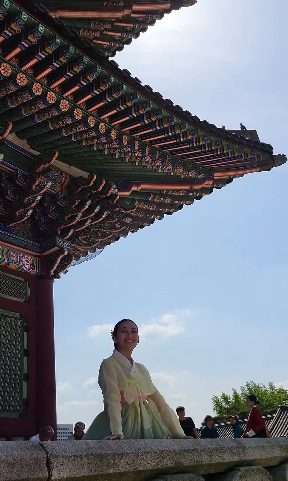 OOTD Ayu Ting Ting Saat Liburan di Korea, Wajah Polosnya Jadi Sorotan
