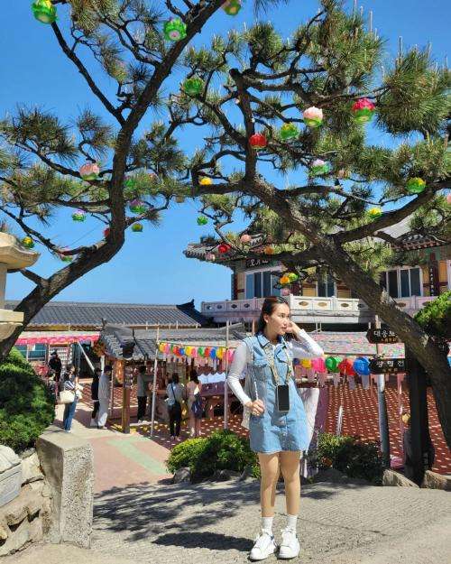 OOTD Ayu Ting Ting Saat Liburan di Korea, Wajah Polosnya Jadi Sorotan